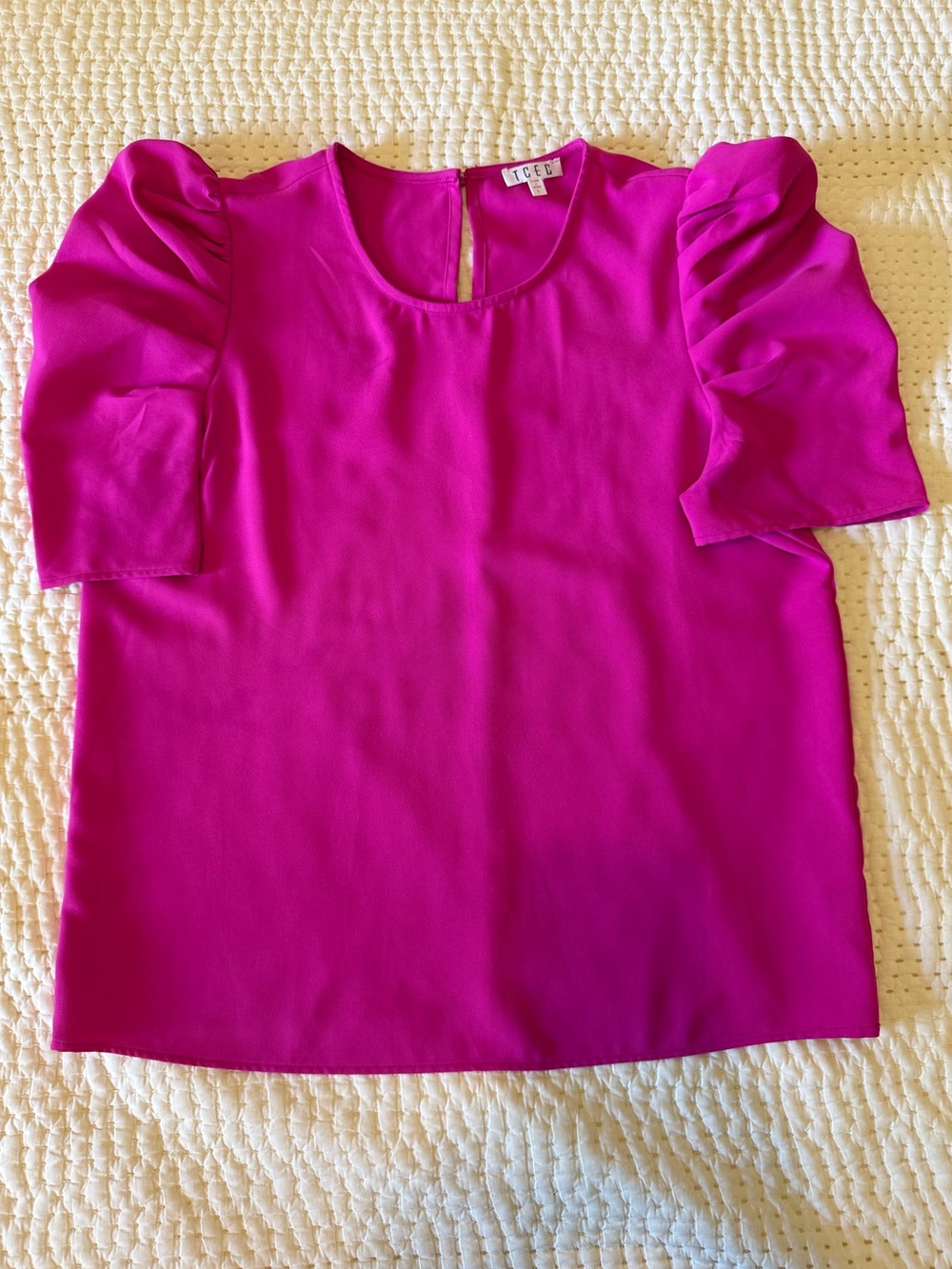 TCEC Fuchsia Puff Sleeve Blouse Size L Statement Top